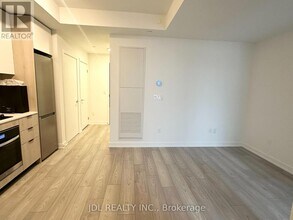 1007 The Queensway in Toronto, ON - Building Photo - Building Photo