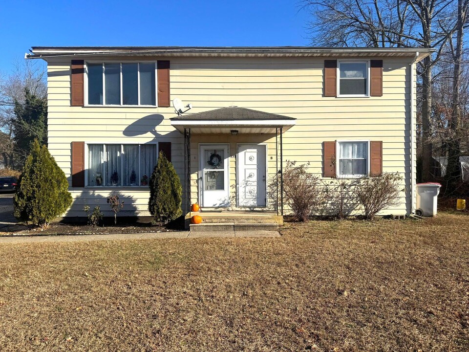 775 S 3rd St-Unit -Apt 2 in Vineland, NJ - Building Photo