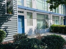 370 C St in West Sacramento, CA - Building Photo