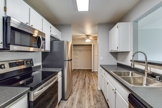 Rosewood Villas - Senior in Madison, WI - Building Photo - Building Photo