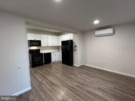 566 E High St in Pottstown, PA - Building Photo