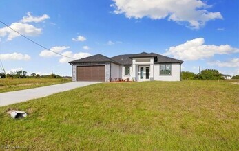 7004 Brazil Ct in La Belle, FL - Building Photo - Building Photo