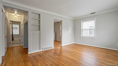 421 W Morehouse Ave in Hazel Park, MI - Building Photo - Building Photo