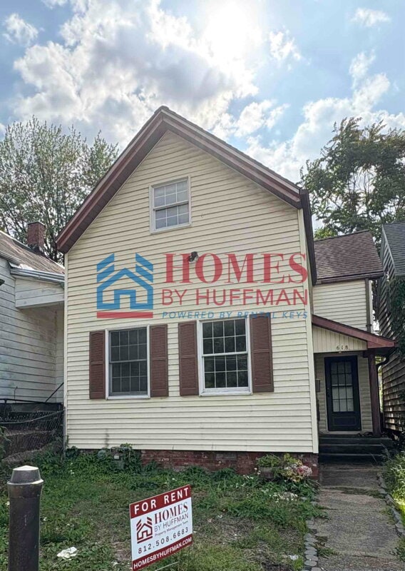property at 618 N 5th Ave