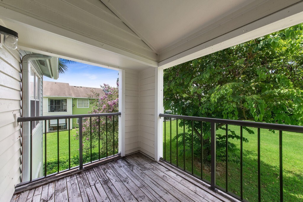 Turtle Cove Apartments in West Palm Beach, FL