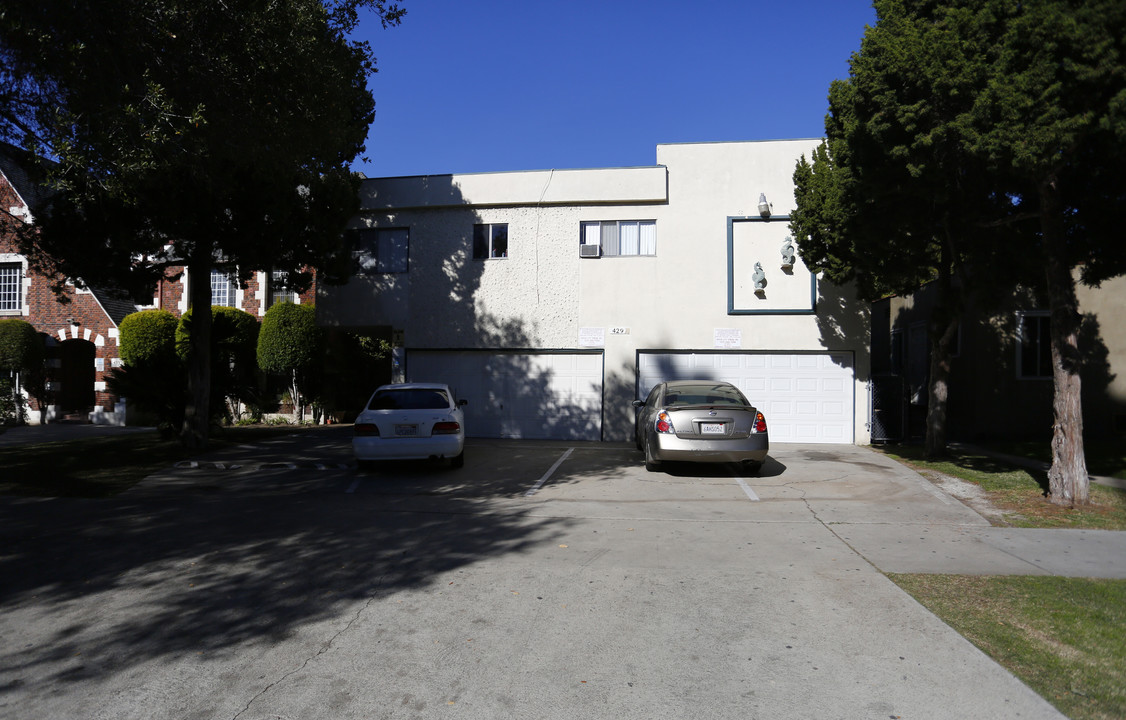 429 Riverdale Dr in Glendale, CA - Building Photo