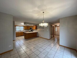 725 Seminary Dr in Dyer, IN - Building Photo - Building Photo