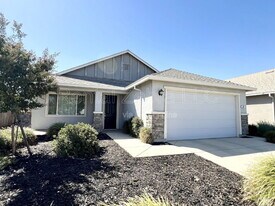 482 Glendon Pl in Merced, CA - Building Photo