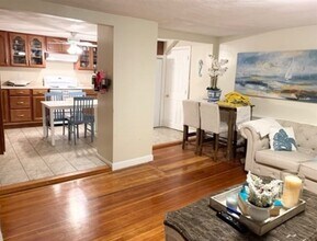 18 Wellman St in Beverly, MA - Building Photo - Building Photo