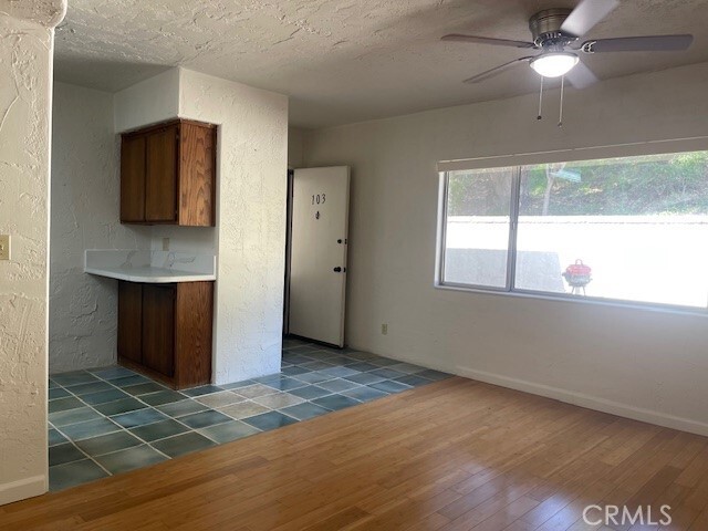 property at 720 W Summerland Ave
