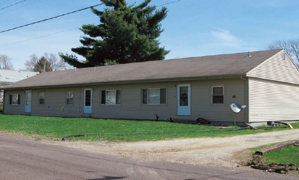 310 Hawthorne Cir in Creve Coeur, IL - Foto de edificio - Building Photo