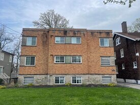 2819 Erie Ave, Unit 6 in Cincinnati, OH - Building Photo
