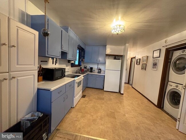 property at 245 Crowfoot Ln