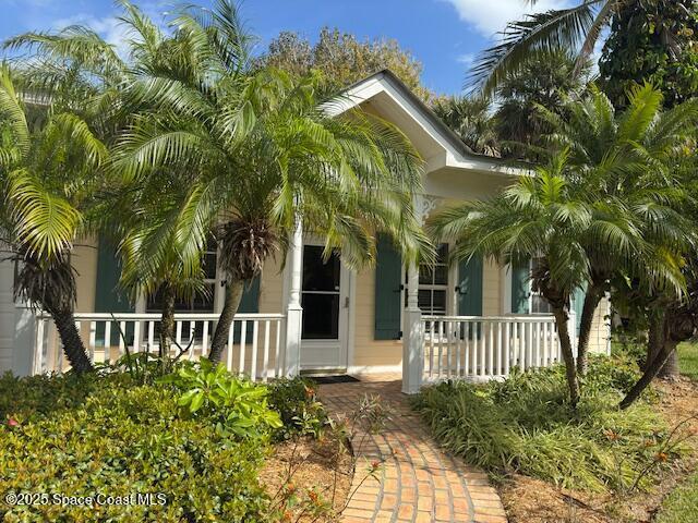 118 Delespine St in Melbourne Beach, FL - Building Photo