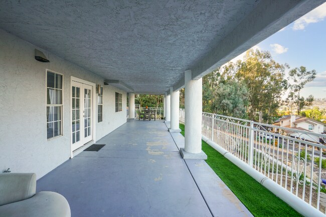 571 Tilling Way in El Cajon, CA - Building Photo - Building Photo