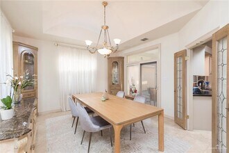 19 N "E" St in McAllen, TX - Building Photo - Building Photo
