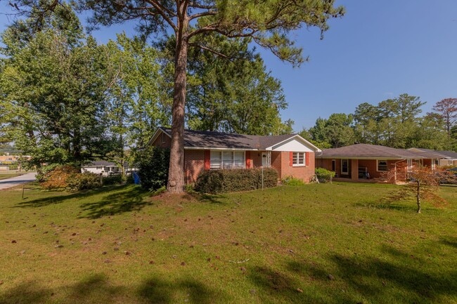 property at 2003 Kay Cir