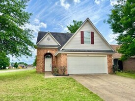 1623 Central Trails Dr in Southaven, MS - Building Photo