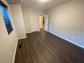 55 Woodhull Rd in Huntington, NY - Building Photo - Building Photo