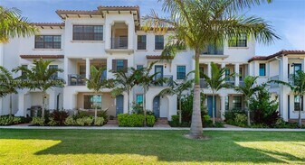 11726 SW 13th Ct in Pembroke Pines, FL - Building Photo