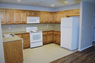 938-940 RC in Catoosa, OK - Building Photo - Building Photo