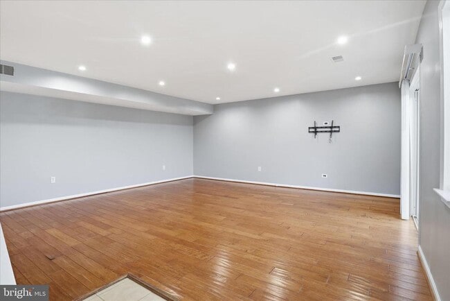 4614 Conwell Dr in Annandale, VA - Building Photo - Building Photo