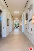 455 N Palm Dr in Beverly Hills, CA - Building Photo - Building Photo