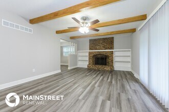 501 SW Shamrock Pl in Blue Springs, MO - Foto de edificio - Building Photo