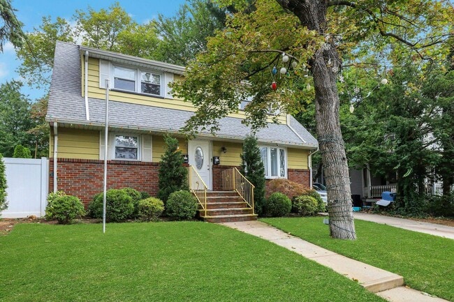 property at 130 Mt Vernon St