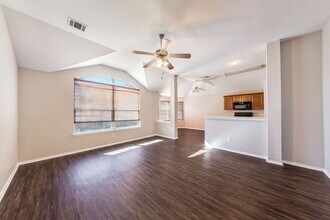 11908 Battle Bridge Dr in Austin, TX - Building Photo - Building Photo