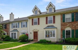 3 Folkstone Ct in North Brunswick, NJ - Building Photo