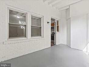 1258 Simms Pl NE in Washington, DC - Foto de edificio - Building Photo