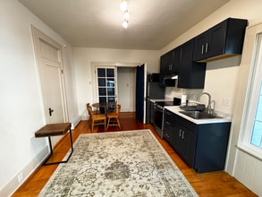 431 S Yellowstone St, Unit 431 B in Livingston, MT - Building Photo - Building Photo