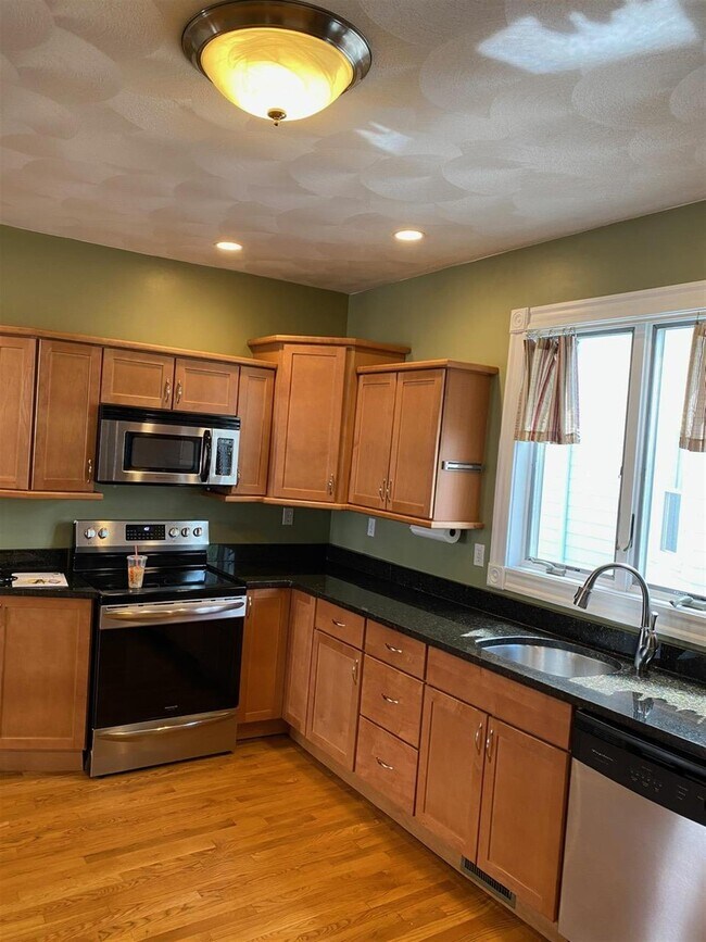 20 Pearson Ave, Unit 1 in Somerville, MA - Building Photo - Building Photo