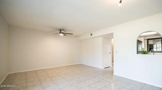 1329 S Mitchell Dr in Tempe, AZ - Building Photo - Building Photo