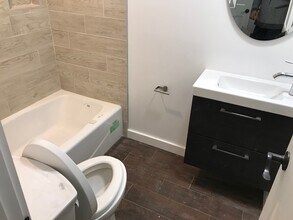 40 Randolph PL NW, Unit B in Washington, DC - Foto de edificio - Building Photo