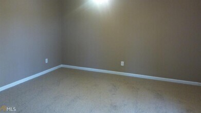 1652 Hallmark Hills Dr in Griffin, GA - Building Photo - Building Photo