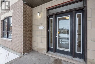 659-659 Sue Holloway Dr in Ottawa, ON - Building Photo - Building Photo