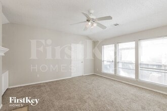 2500 Crystal Falls Dr in Mesquite, TX - Building Photo - Building Photo