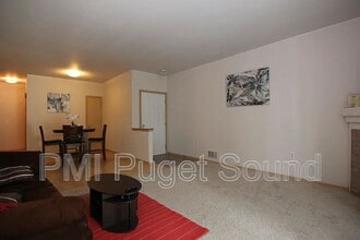 2804 SE 8th Pl in Renton, WA - Building Photo - Building Photo