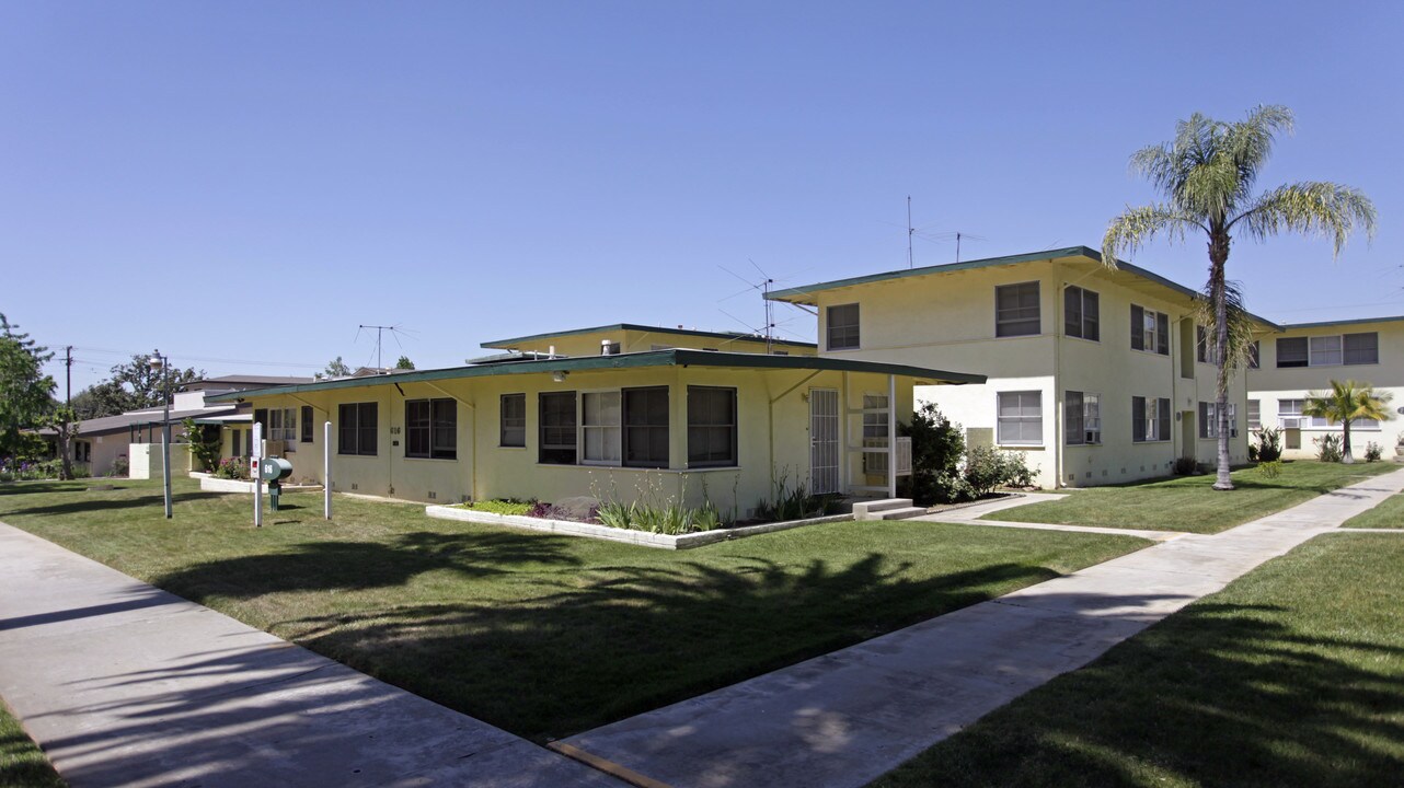 616 Brookside Ave in Redlands, CA - Foto de edificio