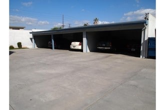 10530 Bell St in Stanton, CA - Building Photo - Building Photo