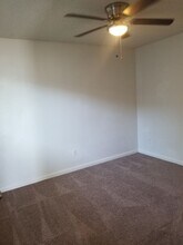 8907 Sierra St in Elk Grove, CA - Building Photo - Building Photo