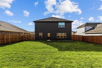 548 Hickory Rdg Dr in Van Alstyne, TX - Building Photo - Building Photo