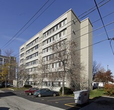 Congress Apartments in West Milwaukee, WI - Building Photo - Building Photo