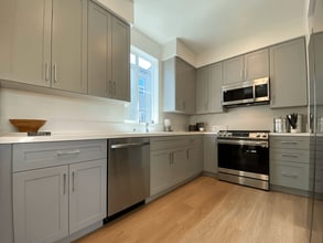The Willow Townhomes in Ontario, CA - Foto de edificio - Building Photo