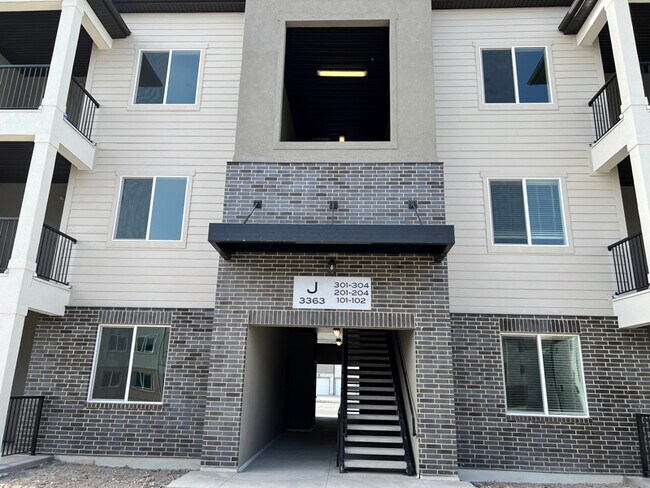3364 Hardman Way