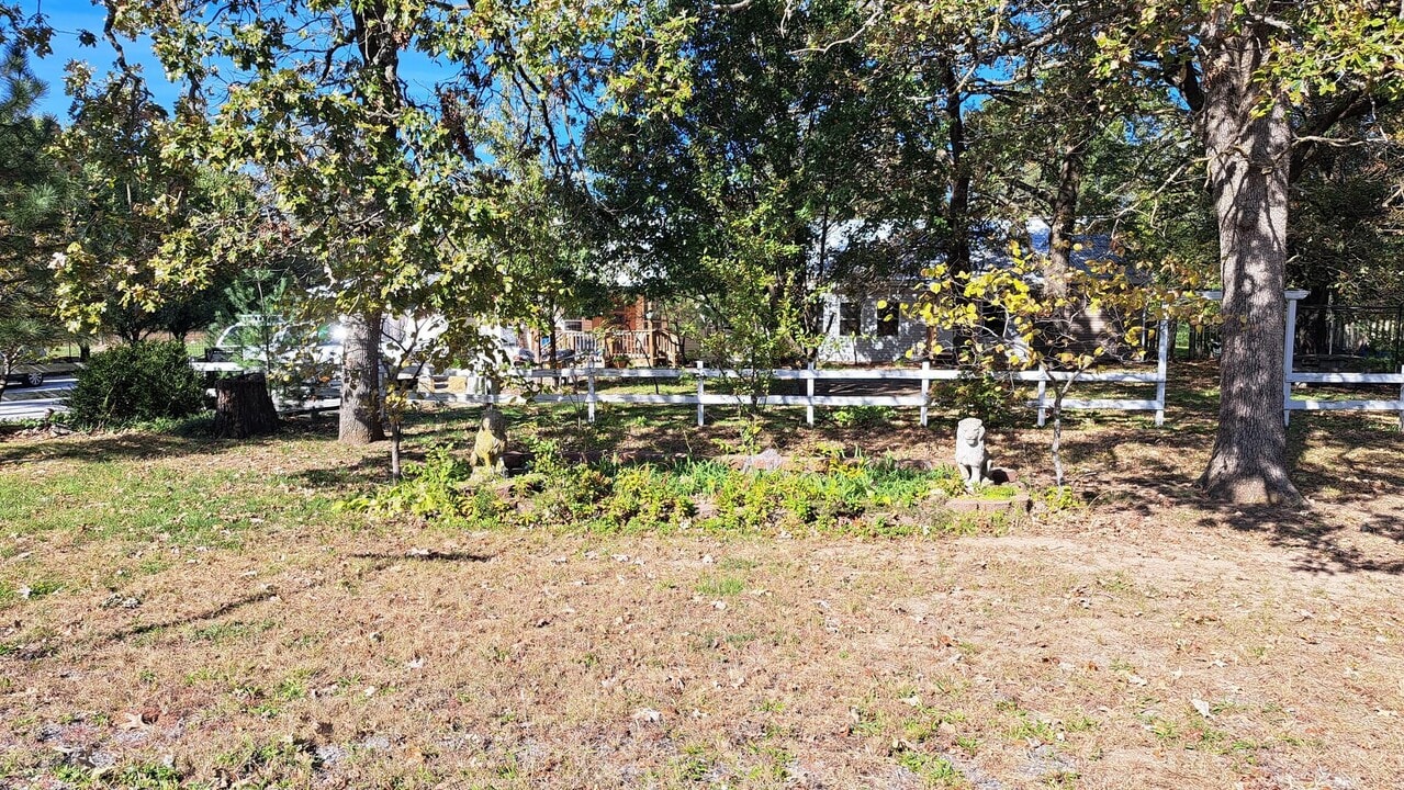 6271 W Cedar Meadows Ln in Joplin, MO - Building Photo