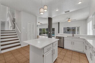 1109 Needlewood Loop in Oviedo, FL - Foto de edificio - Building Photo