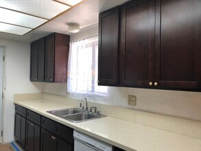 888 Ponderosa Dr in Hemet, CA - Building Photo - Building Photo